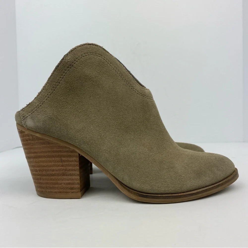 Chinese Laundry size 6.5 Women’s Kelso Gray Suede Open Split Back Mule Booties